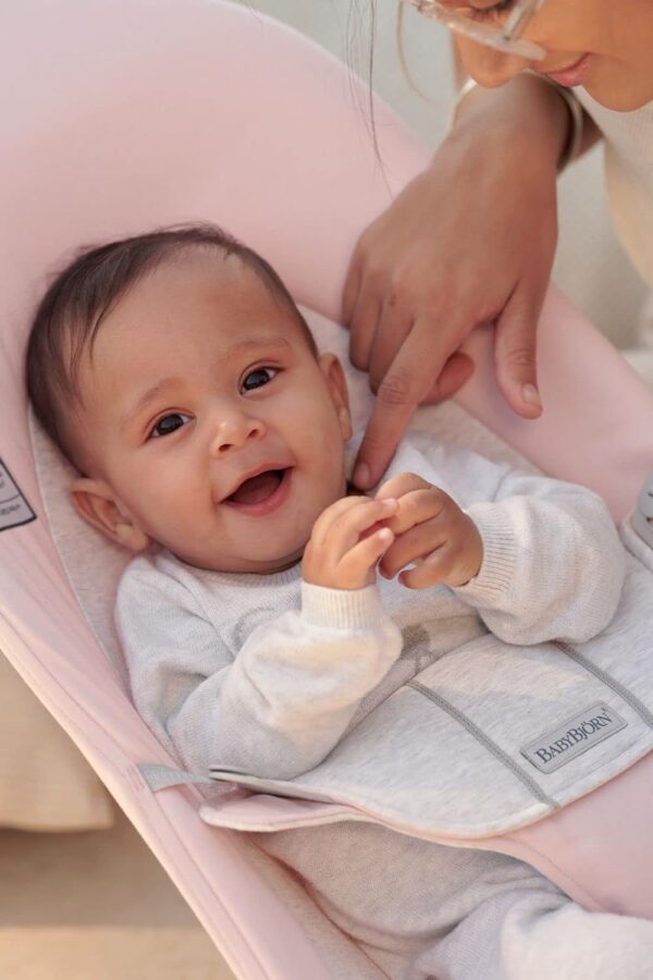 Autokreslini.lv | Babysitter Balance Soft šūpuļkrēsls mazuļiem krāsa Light Pink/Grey Woven Jersey bilde #3