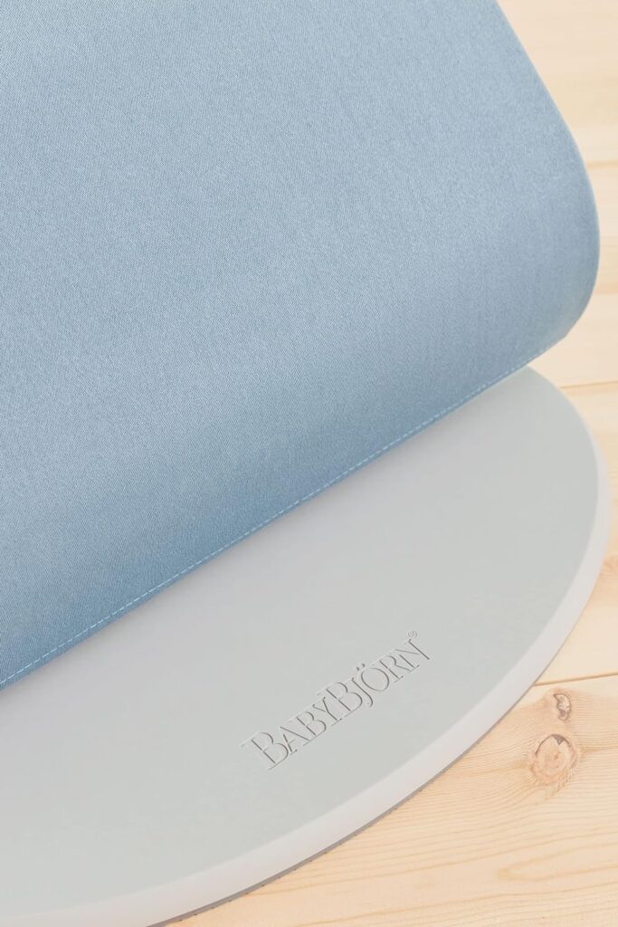 BabyBjorn Bouncer BLISS sēžamās daļas pārvalks krāsa Blue, Woven Petal quilt