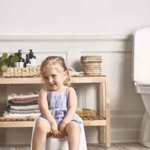 BabyBjorn Potty Chair bērnu podiņš ar atzveltni krāsa White