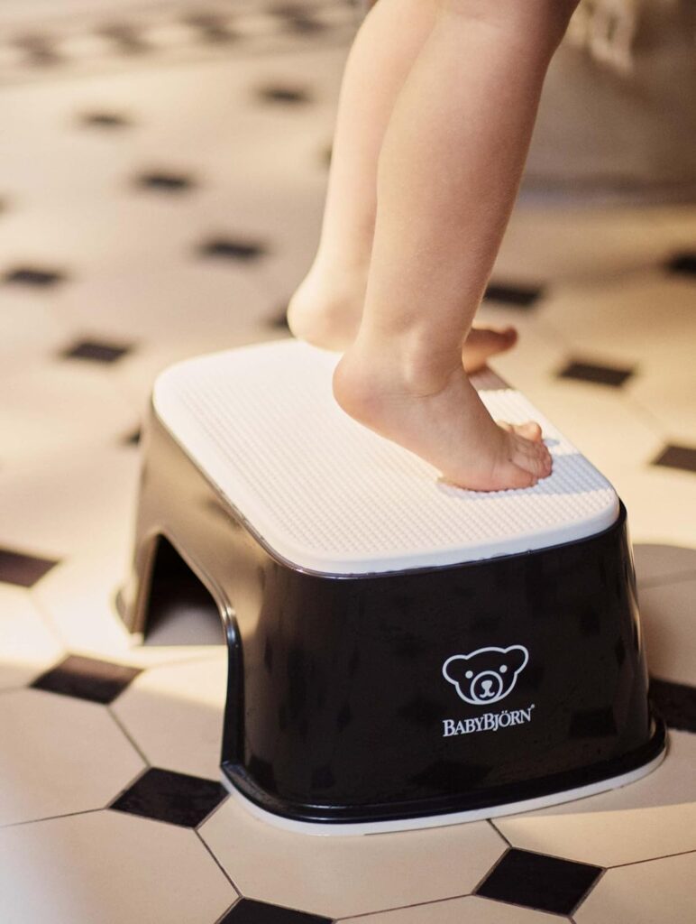 BabyBjorn Safe Step pakāpiens bērniem krāsa Black/White
