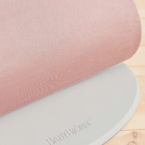 BabyBjorn BLISS šūpuļkrēsls mazuļiem 0-13kg krāsa DUSTY PINK, COTTON Petal Quilt