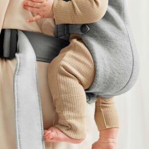BabyBjorn MINI ergosoma mazuļiem 0-12mēn. krāsa Light Grey 3D Jersey