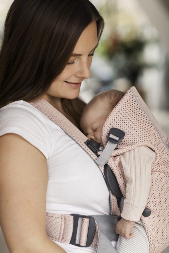 BabyBjorn MINI ergosoma mazuļiem 0-12mēn. krāsa Pearly Pink 3D Mesh