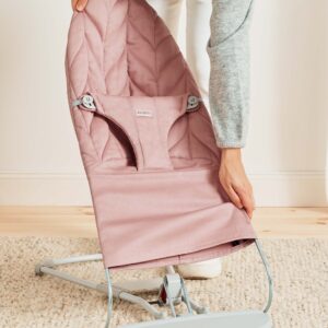 BabyBjorn Bouncer BLISS sēžamās daļas pārvalks krāsa Dusty Pink, Woven Petal quilt