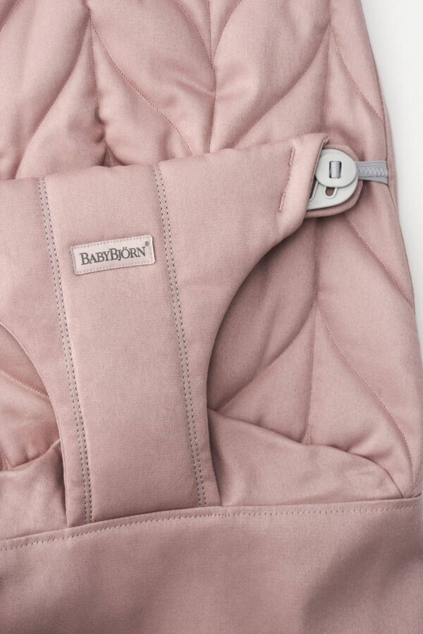 Autokreslini.lv | Babysitter sēžamās daļas pārvalks krāsa Dusty Pink, Woven Petal quilt bilde #7