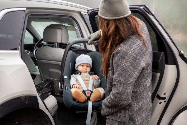 Autokreslini.lv | Cabriofix I-Size autokrēsliņš mazuļiem 45-75cm krāsa Essential Green bilde #25