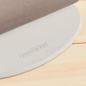 BabyBjorn Bouncer BLISS sēžamās daļas pārvalks krāsa Sand Grey, Woven Petal quilt