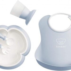BabyBjorn Dinner Set (šķīvis/dakšiņa/karote/glāzīte un priekšautiņš) un priekšautiņš krāsa Powder Blue