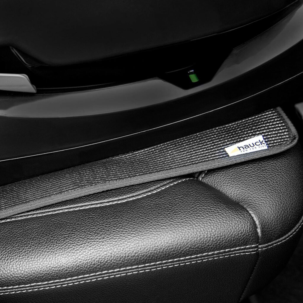 Hauck Sit on me automašīnas krēsla aizsargs