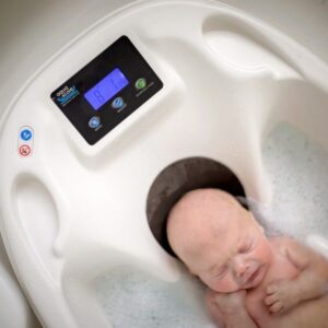 Baby Patent Aqua Scale mazuļu vanniņa
