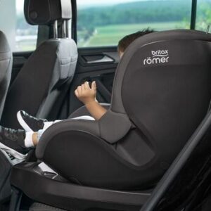 Britax Romer Dualfix M Plus autokrēsliņš bērniem 61-105cm