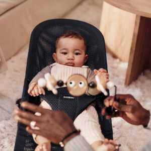 BabyBjorn Wooden Toy For Bouncer koka rotaļlieta šūpuļkrēsliņam Googly Eyes Black&White