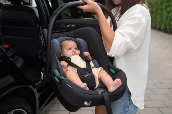 Autokreslini.lv | Astrid i-Size autokrēsliņš mazuļiem 40-87cm krāsa Black Onyx bilde #21