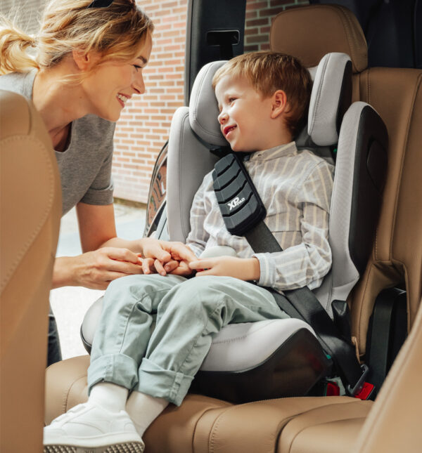 Autokreslini.lv | KidFix PRO autokrēsliņš 100-150cm krāsa Space Black Classic bilde #9