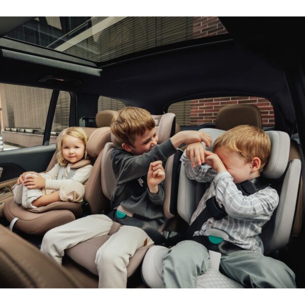 Autokreslini.lv | KidFix PRO autokrēsliņš 100-150cm krāsa Space Black Classic bilde #23