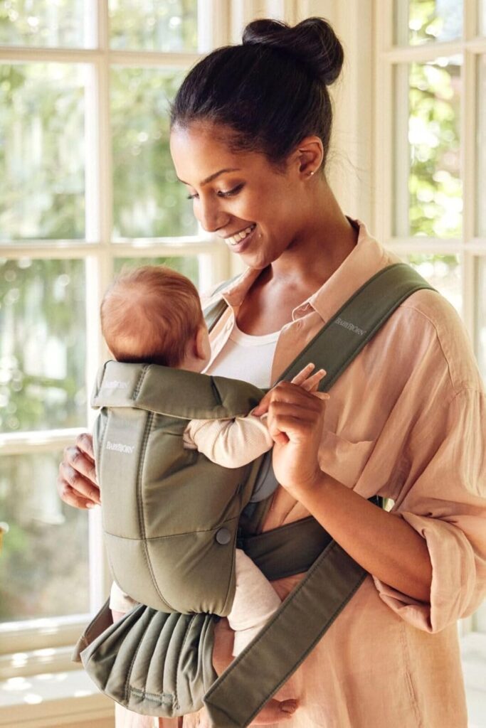 BabyBjorn MINI ergosoma mazuļiem 0-12mēn. krāsa Dark Green Woven