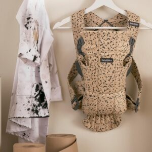 BabyBjorn MINI ergosoma mazuļiem 0-12mēn. krāsa Beige Dark Grey Cotton