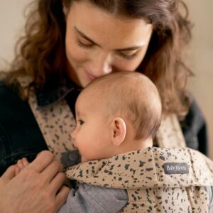 BabyBjorn MINI ergosoma mazuļiem 0-12mēn. krāsa Beige Dark Grey Cotton