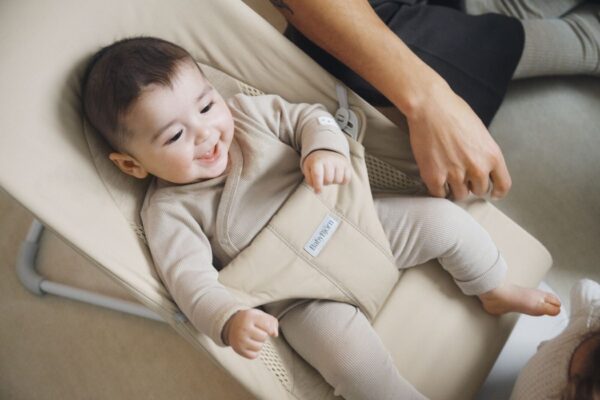 Autokreslini.lv | Babysitter Balance Soft šūpuļkrēsls mazuļiem krāsa Light Beige, Woven Jersey, Tri-Fabric bilde #5