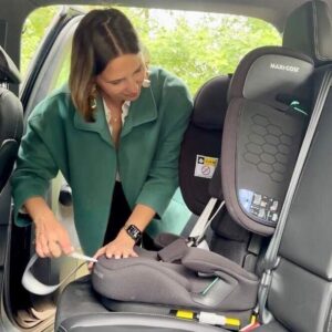 Maxi Cosi Nomad XL Plus salokāms autokrēsliņš bērniem 76-150cm krāsa Authentic Black