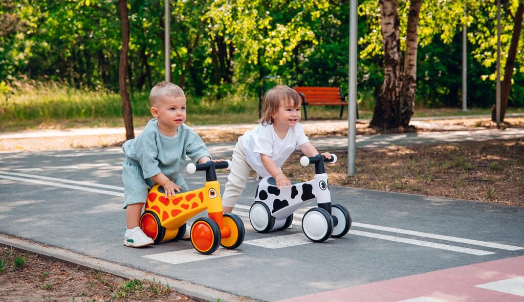 Lionelo SAMMY līdzsvara velosipēdsmazuļiem krāsa WHITE