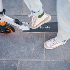 Lionelo LUCA skrejritenis krāsa WHITE ORANGE