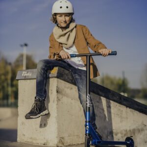 Lionelo WHIZZ skrejritenis krāsa BLACK CARBON YELLOW