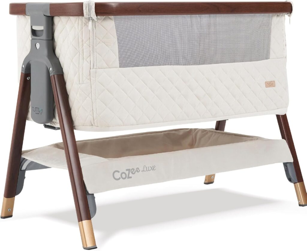 Tutti Bambini Cozee Luxe mazuļu gultiņa krāsa Walnut/Cream