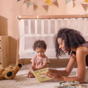 Tutti Bambini Cozee XL bērnu gultiņa krāsa Scandinavian Walnut-Ecru