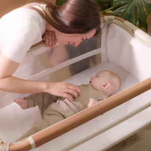 Tutti Bambini Cozee XL bērnu gultiņa krāsa Scandinavian Walnut-Ecru