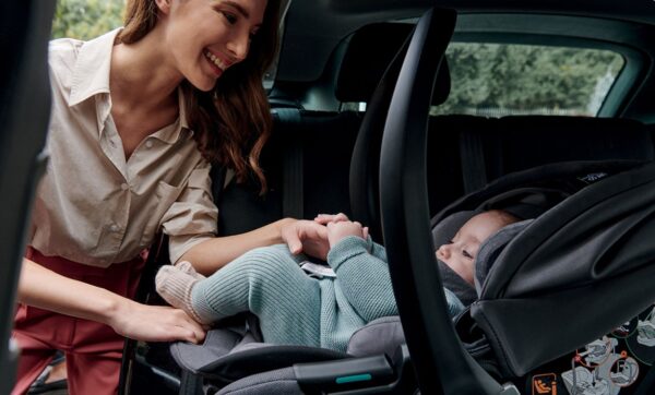 Autokreslini.lv | Darwin Infant 40-75cm Recline autokrēsliņš mazuļiem ar regulējamu slīpumu krāsa Canyon Grey bilde #19