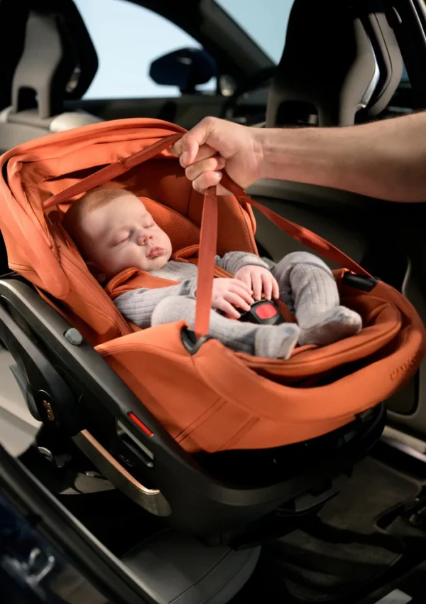 Autokreslini.lv | Coral Slide Pro autokrēsliņš mazuļiem 45-87cm krāsa Black Onyx +FamilyFix Slide Pro Isofix bāze bilde #41