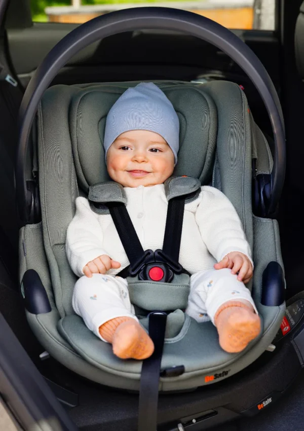 Autokreslini.lv | GO Beyond 2 mazuļu autokrēsliņš 40-87cm krāsa Anthracite Mesh + Beyond Isofix bāze bilde #29