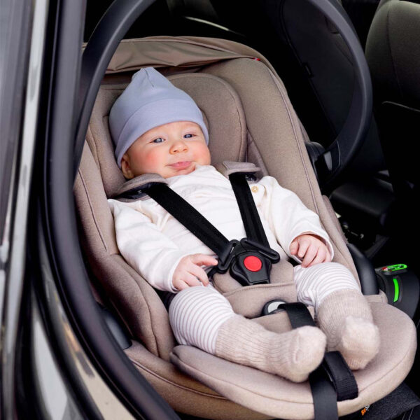 Autokreslini.lv | GO Beyond 2 mazuļu autokrēsliņš 40-87cm krāsa Anthracite Mesh + Beyond Isofix bāze bilde #27