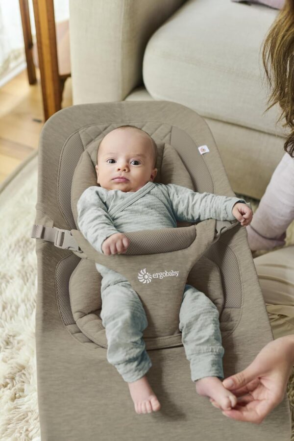 ERGOBABY Evolve Knit 3in1 šūpuļkrēsls mazuļiem krāsa Soft Olive