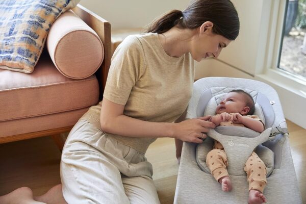 ERGOBABY Evolve Knit 3in1 šūpuļkrēsls mazuļiem krāsa Light Grey