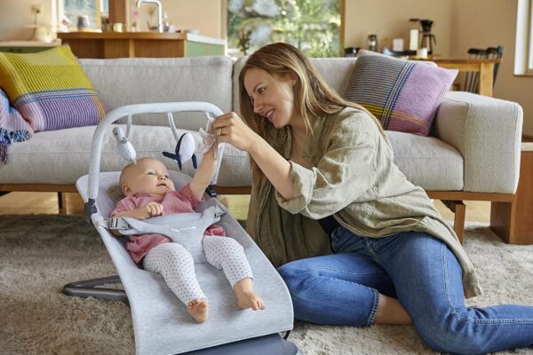 ERGOBABY Evolve Knit 3in1 šūpuļkrēsls mazuļiem krāsa Light Grey