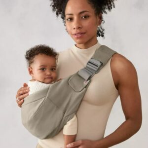 ERGOBABY Upsie Sling bērnu pārnēsāšanas soma krāsa Soft Olive
