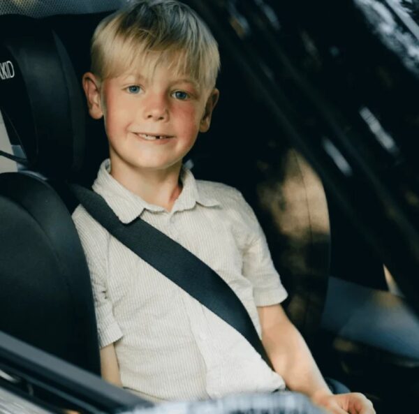 Axkid BoostKid autokrēsliņš bērniem 100-150cm