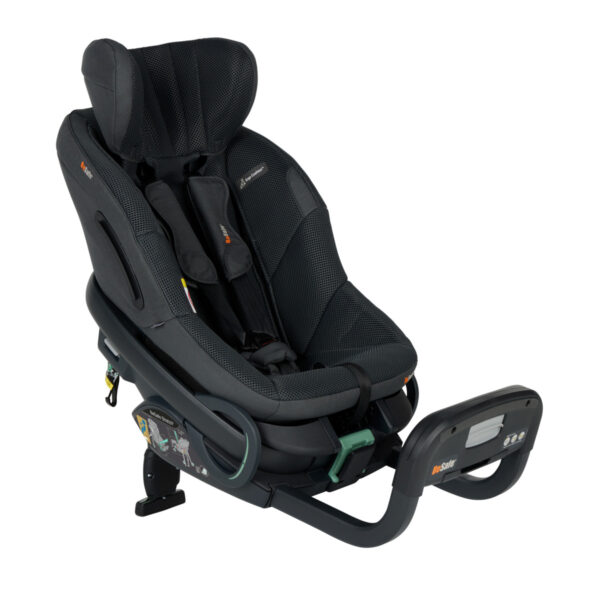BeSafe Stretch 2 pretskata autokrēsliņš bērniem 61-125cm krāsa Antrachite Mesh