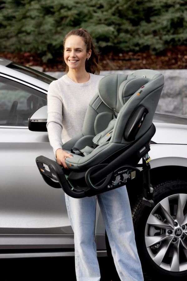 BeSafe Stretch 2 pretskata autokrēsliņš bērniem 61-125cm
