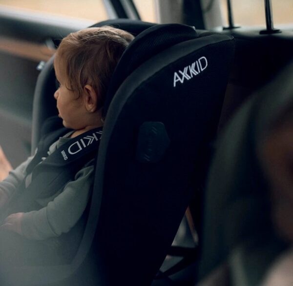 Axkid Minikid 4 PRO pretskata autokrēsliņš bērniem 61-125cm