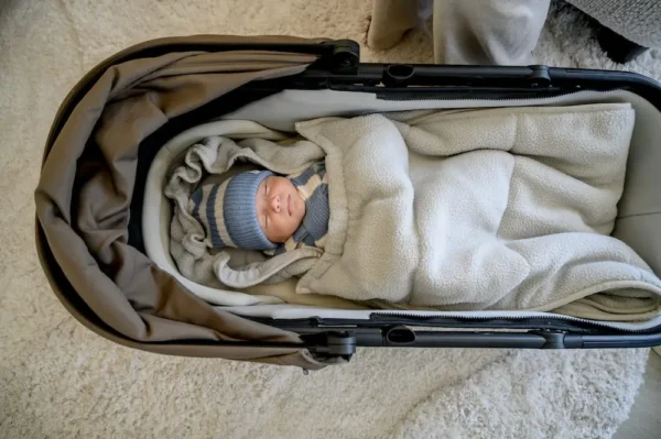 Lodger Bunker Mini guļammaiss autokrēsliņam Teddy freece krāsa Storm