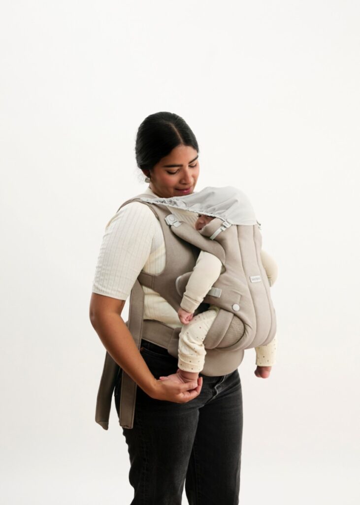 BabyBjorn HOLD ergosoma mazuļiem 0-18mēn. krāsa Sand Grey Brushed Woven