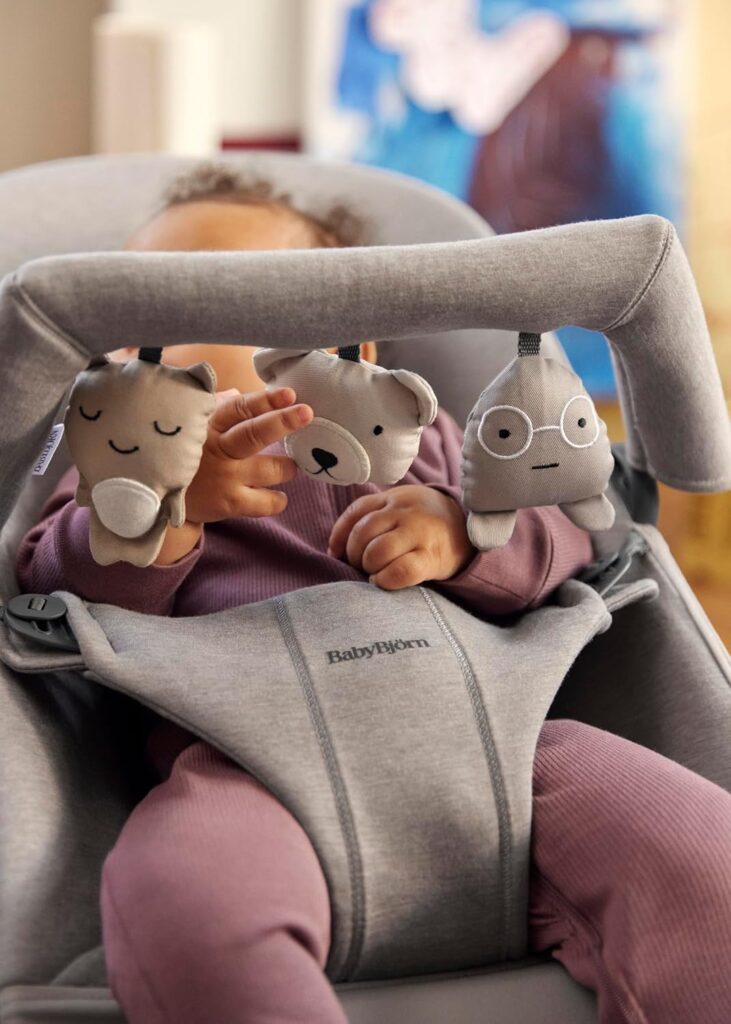 BabyBjorn Toy for Bouncer mīkstā rotaļlieta šūpuļkrēslam krāsa Soft Friends Neutral
