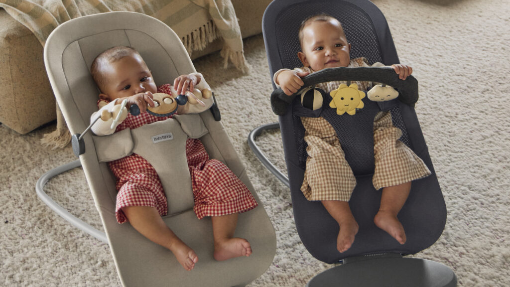 BabyBjorn Toy for Bouncer mīkstā rotaļlieta šūpuļkrēslam krāsa Sunny Friends