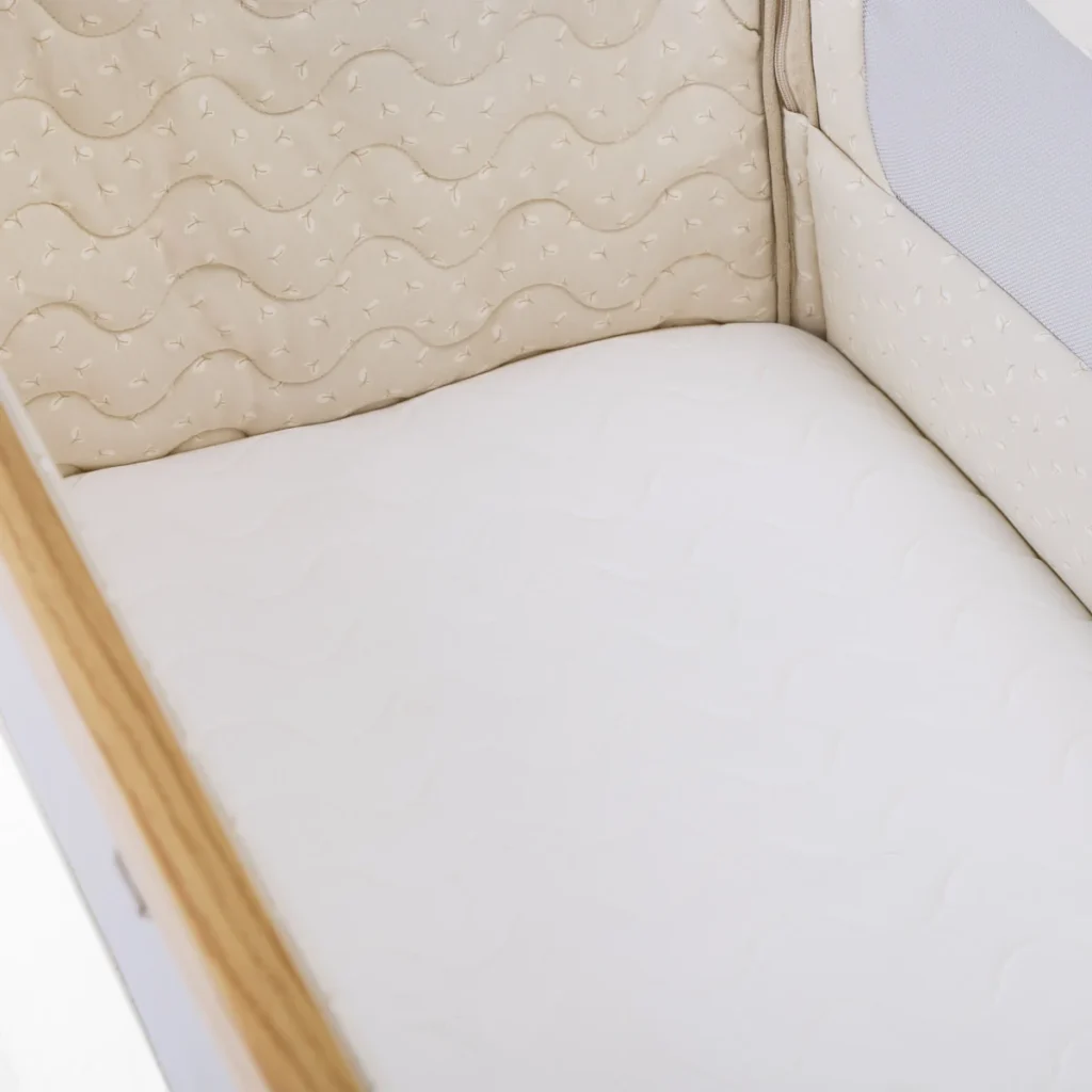 Tutti Bambini CoZee Air 2 mazuļu gultiņa krāsa Toasted Oak-Sand