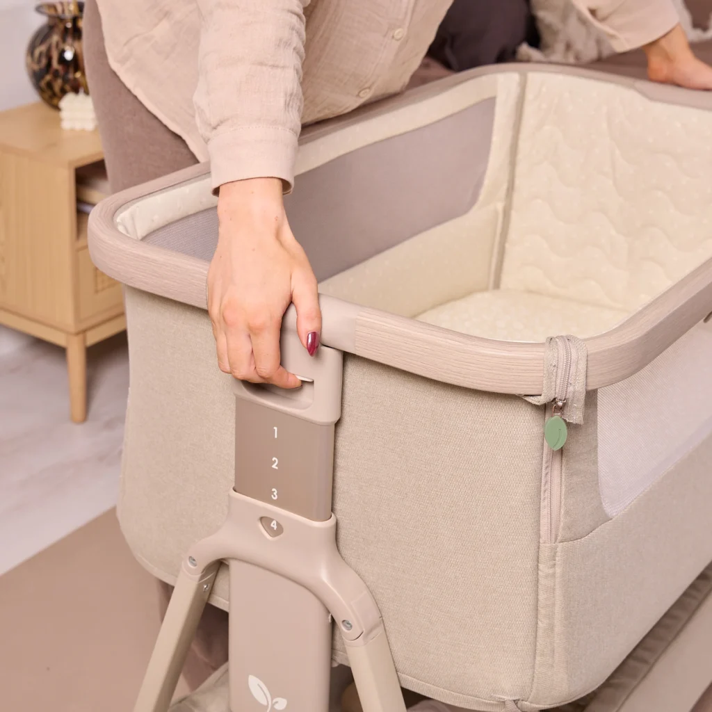 Tutti Bambini CoZee Air 2 mazuļu gultiņa krāsa Soft Walnut-Cocoa