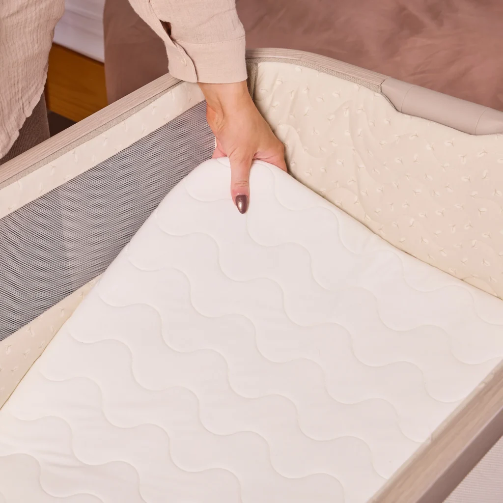 Tutti Bambini CoZee Air 2 mazuļu gultiņa krāsa Soft Walnut-Cocoa