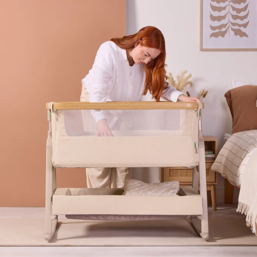 Tutti Bambini CoZee Air 2 mazuļu gultiņa krāsa Toasted Oak-Sand